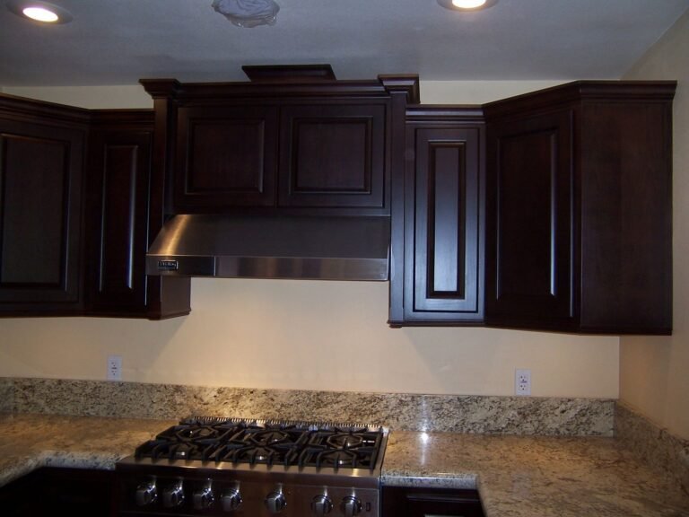 Roqmac - cabinets installation2